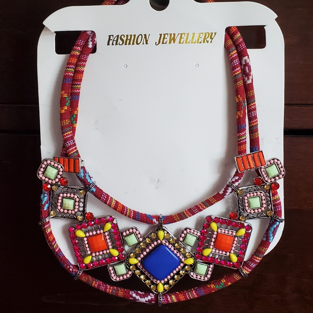 Statement necklace - Picture 2 of 3